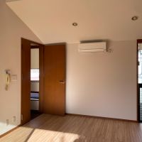 豊島区南長崎の賃貸物件/2F、洋室7：同じく勾配天井で開放感があります