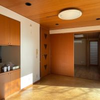 豊島区南長崎の賃貸物件/1F、洋室2：奥にもう1つキッチンと、裏口の玄関があります