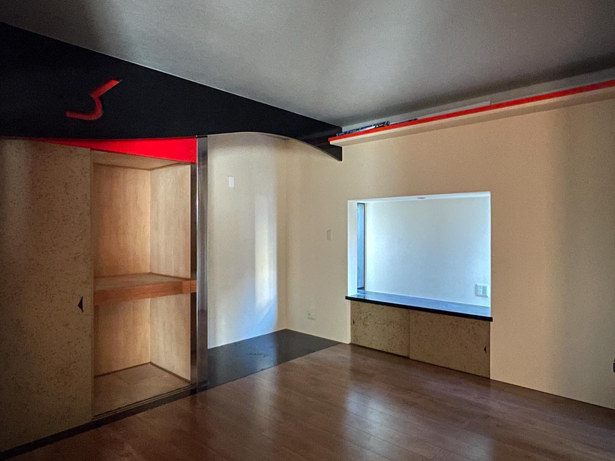 豊島区南長崎の賃貸物件/1F、洋室1：窓も小さく、ここは暗い