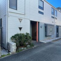 豊島区南長崎の賃貸物件/建物の北側、洋室2に繋がる玄関があります