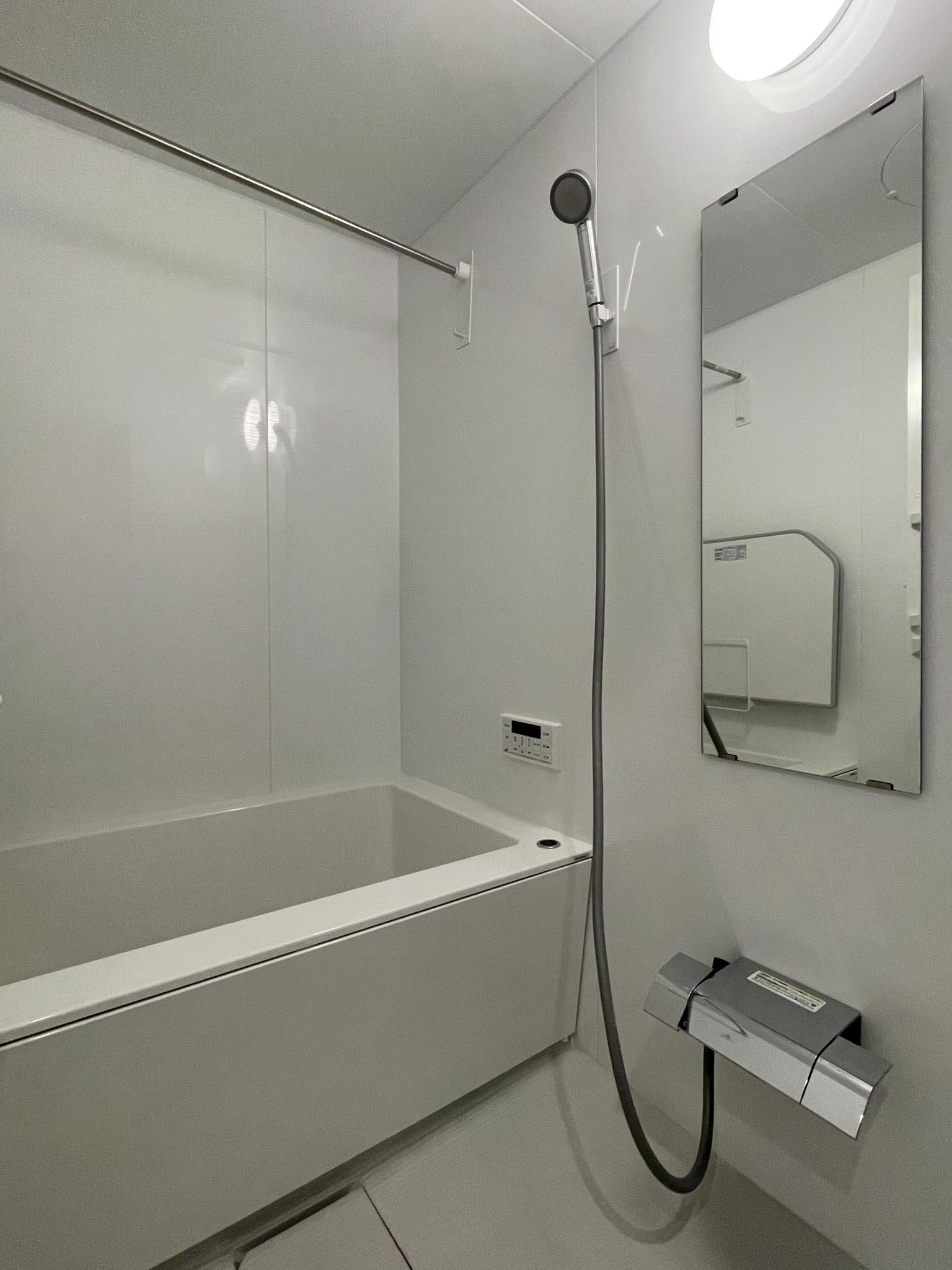 港区麻布狸穴町の賃貸物件/浴室。追いだきと浴室乾燥機付き