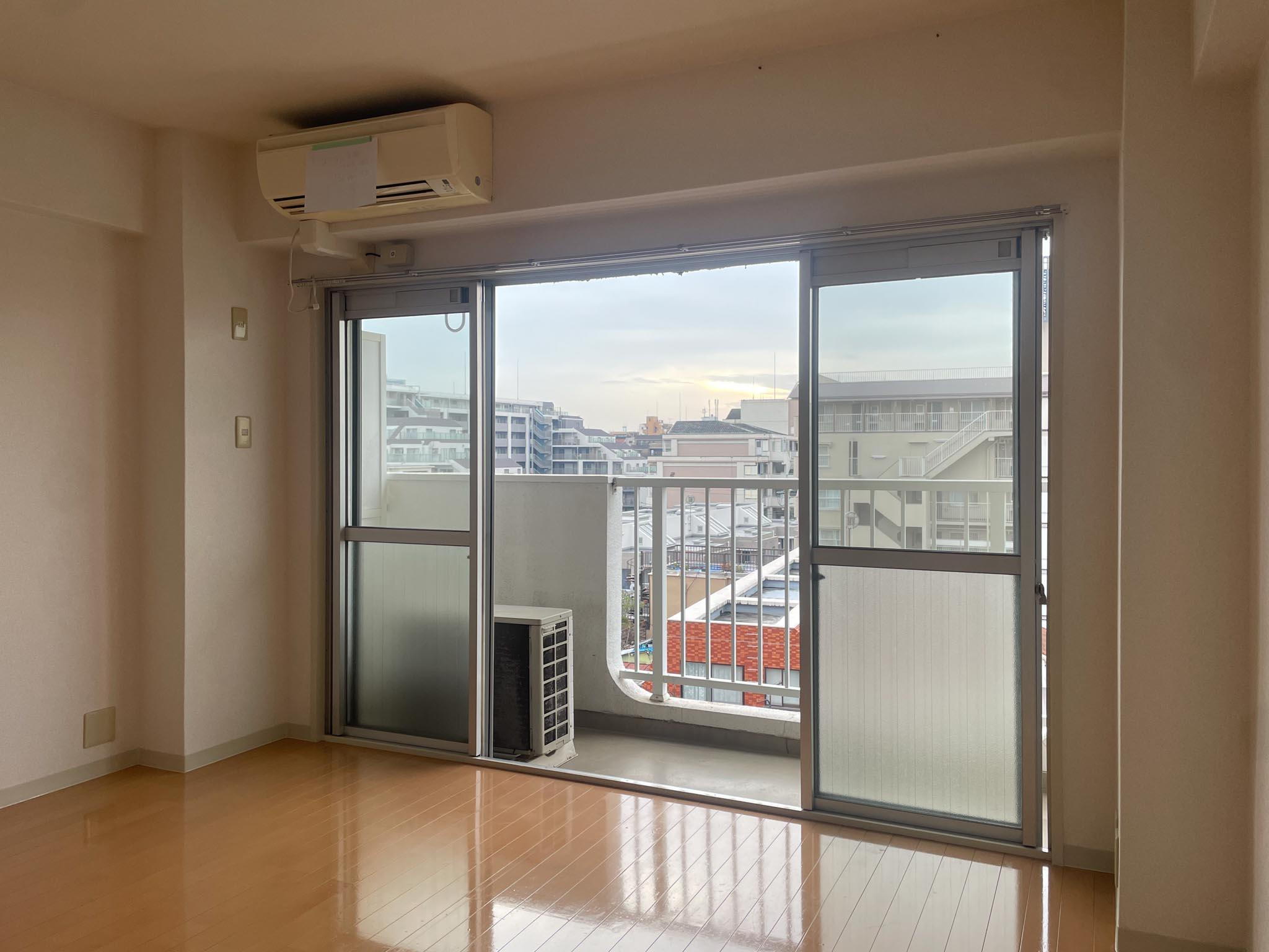 板橋区坂下の賃貸物件/上階：6畳洋室。こちらはリビングになりそうです