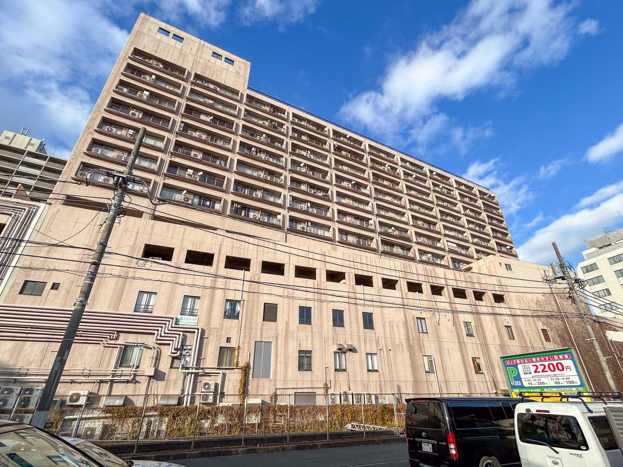 渋谷区幡ヶ谷の賃貸物件/要塞のように駅前にそびえるレトロマンション