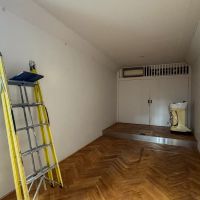 港区赤坂の売買物件/玄関から下った1階