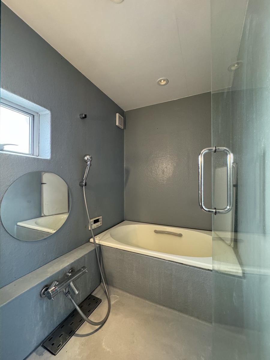 港区赤坂の売買物件/洗面所横に浴室