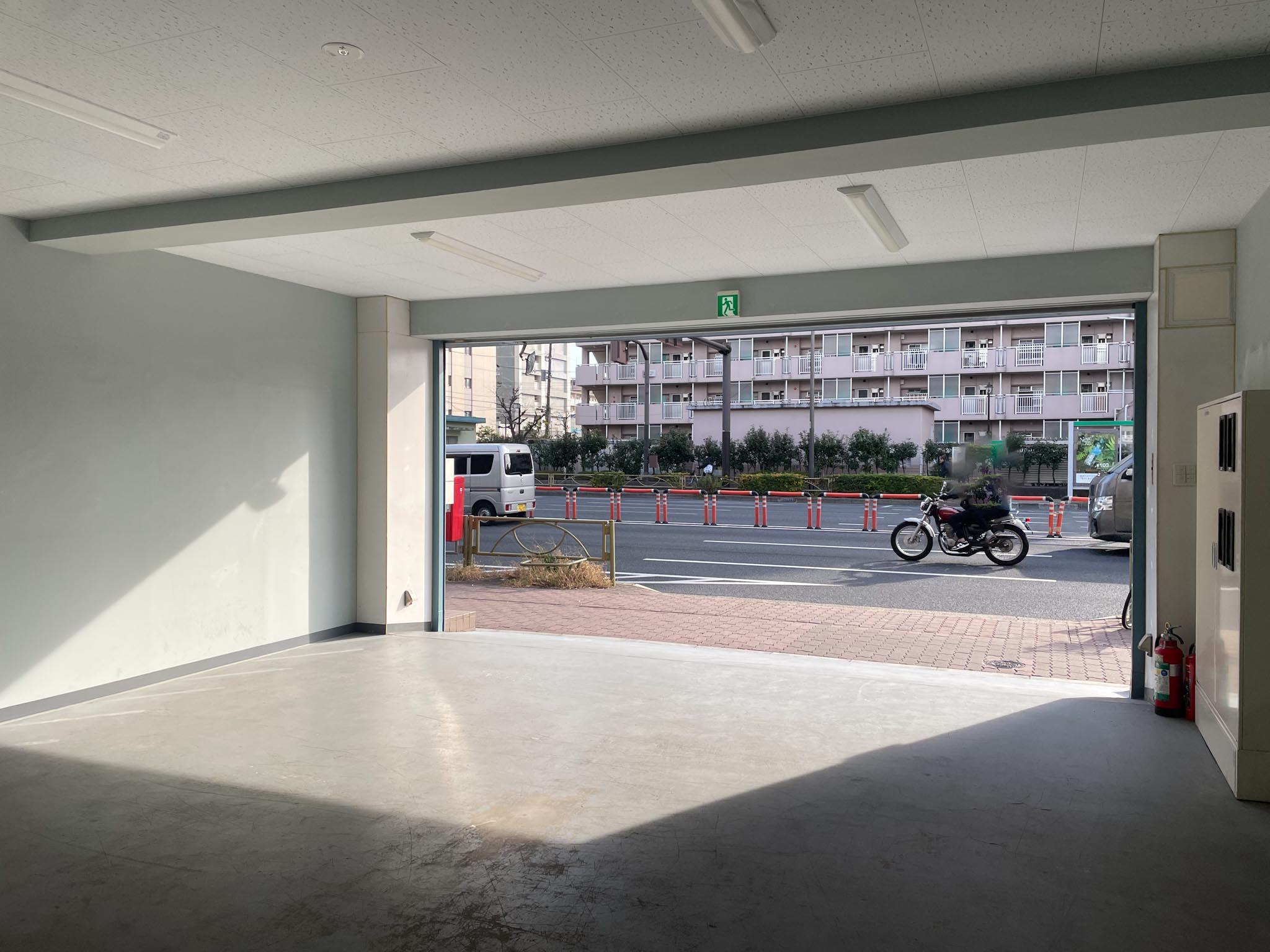 江東区亀戸の賃貸物件/1F：前面からの視認性も◎。日もしっかり入ってきます