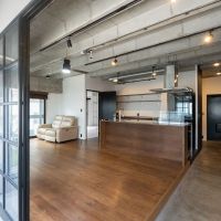 台東区浅草の売買物件/玄関からインナーテラスまで土間がつづいている