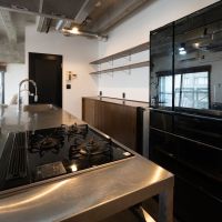 台東区浅草の売買物件/調理スペースも収納も不足のない、広々したキッチン