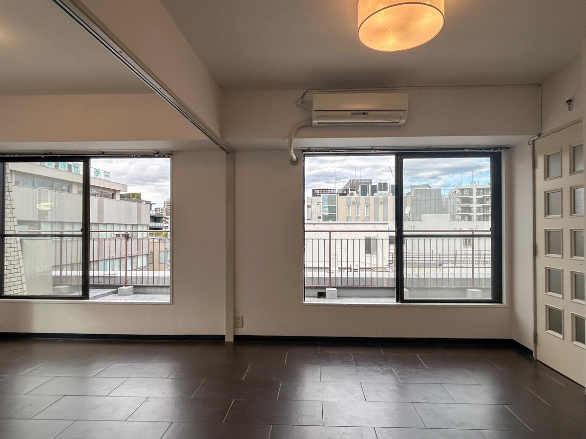 渋谷区神山町の賃貸物件/リビング別角度から