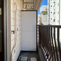 渋谷区富ヶ谷の賃貸物件/ベランダ。コンパクトなスペースです。