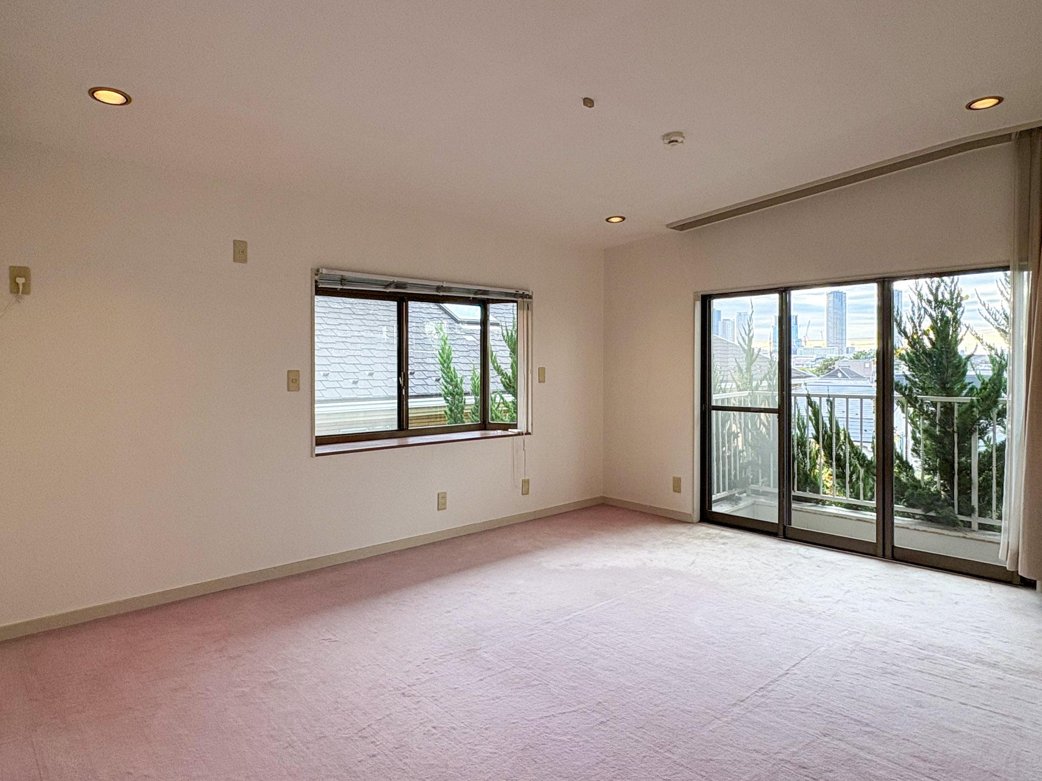 大田区田園調布の賃貸物件/約12畳の洋室