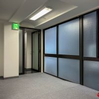 渋谷区神南の賃貸物件/ガラス戸の先が共用スペース