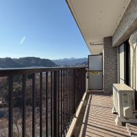 青梅市滝ノ上町の売買物件/気持ちのいいバルコニー