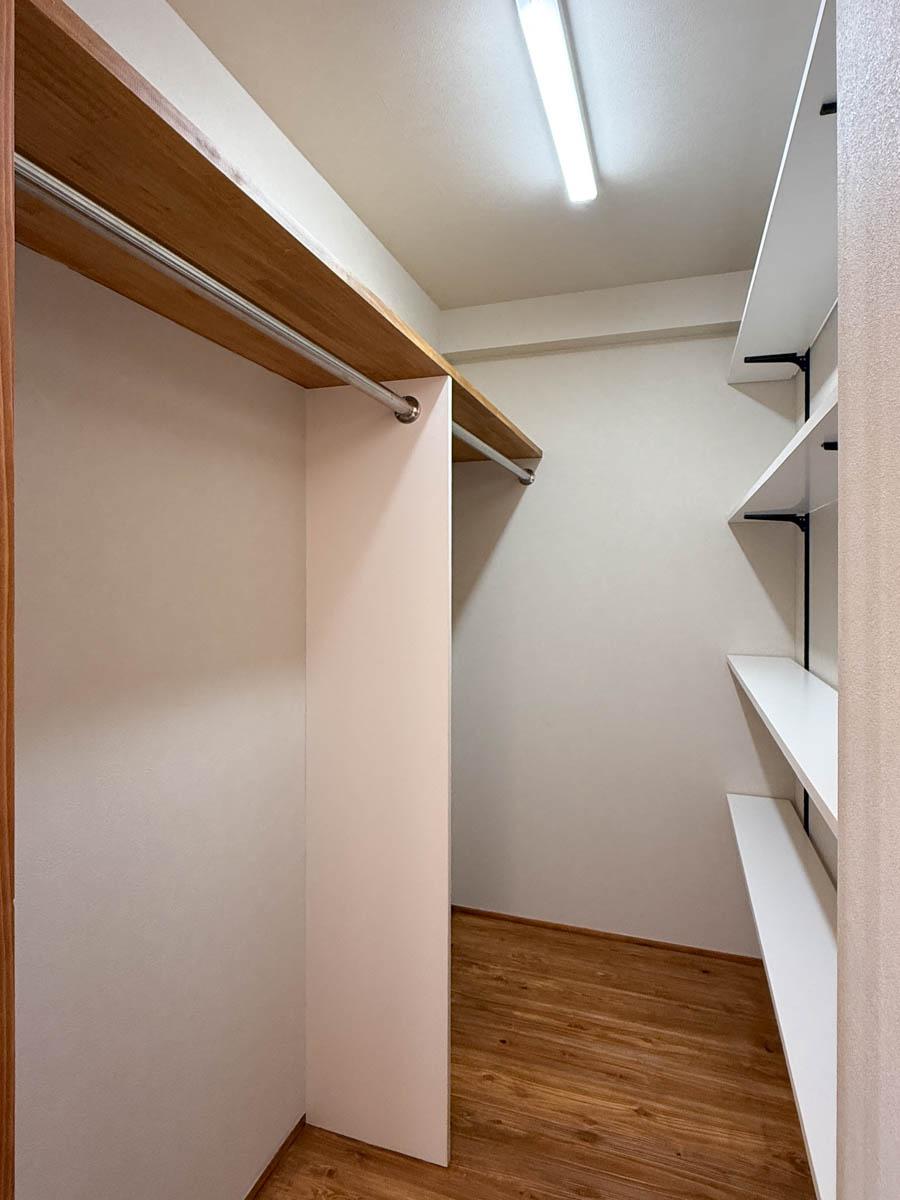 青梅市滝ノ上町の売買物件/ウォークインクローゼット