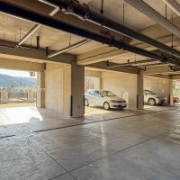 青梅市滝ノ上町の売買物件/駐車場は平置きタイプと機械式タイプがあります