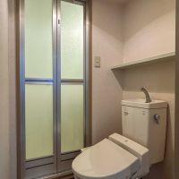 杉並区和泉の賃貸物件/脱衣室兼トイレ。洗面台はありません