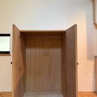 三鷹市井の頭の賃貸物件/移動可能なクローゼットボックスが1台あります。高さが1.4mほどなので、移動もしやすく、圧迫感もない。部屋の間仕切りに活用しても