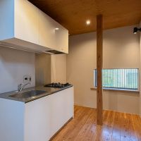 三鷹市井の頭の賃貸物件/ガス2口コンロ付きのすっきりシンプルなキッチン