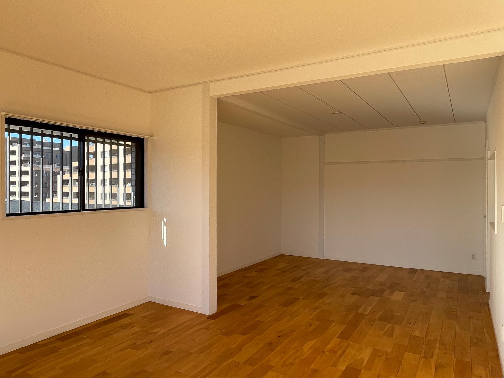 国分寺市本多の賃貸物件/キッチン前にゆったりと大きなダイニングセットを配置できそうです