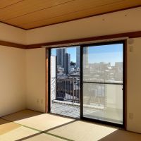 国分寺市本多の賃貸物件/リビング横の和室でゴロゴロお昼寝したくなります