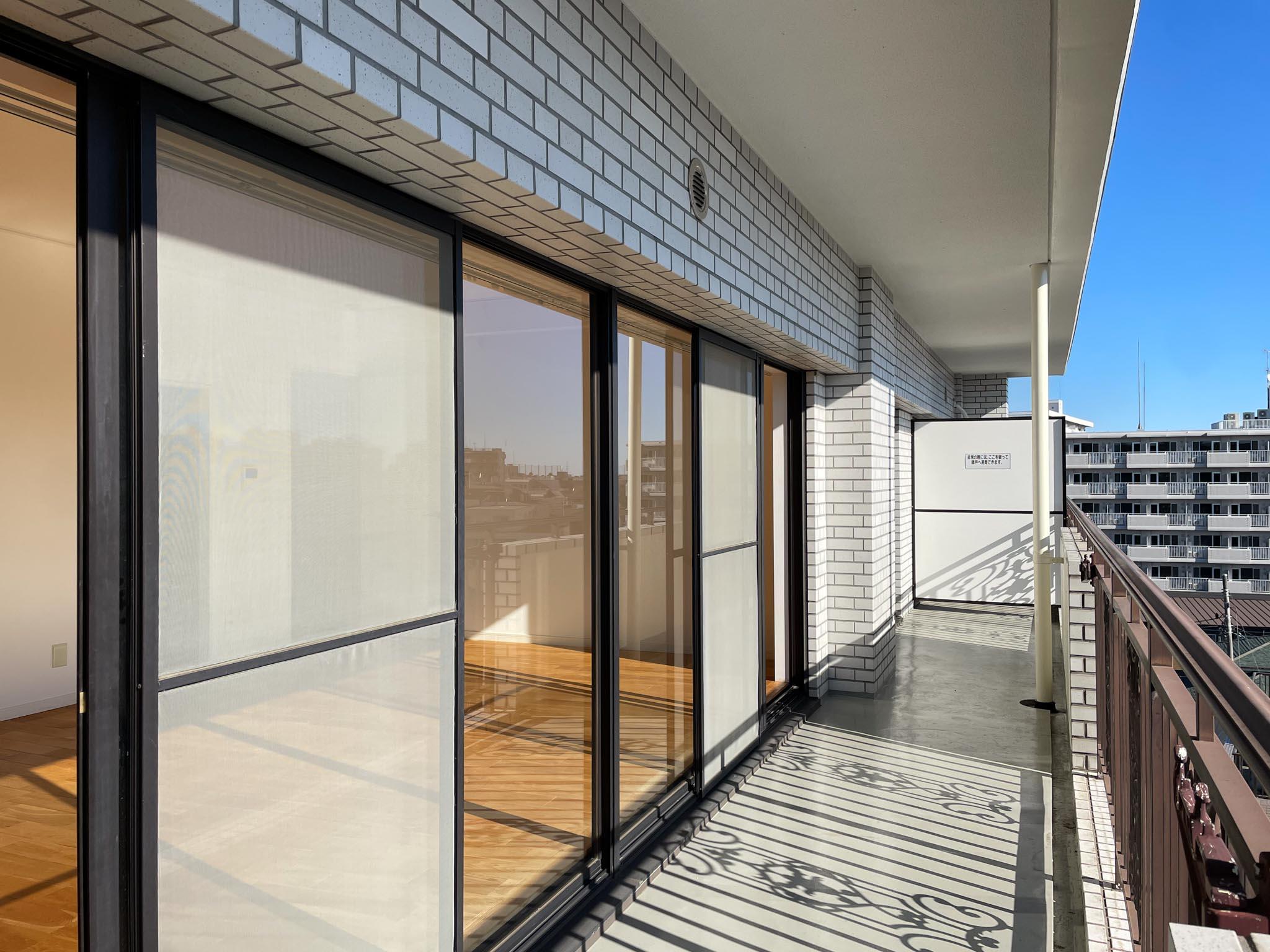 国分寺市本多の賃貸物件/ベランダもワイド。