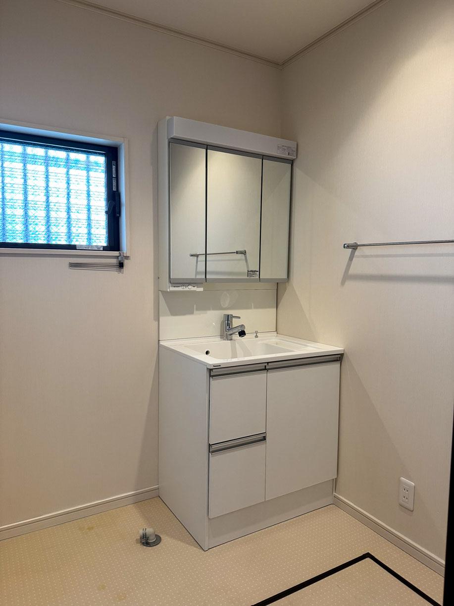 中野区鷺宮の賃貸物件/洗面の隣は洗濯機置き場