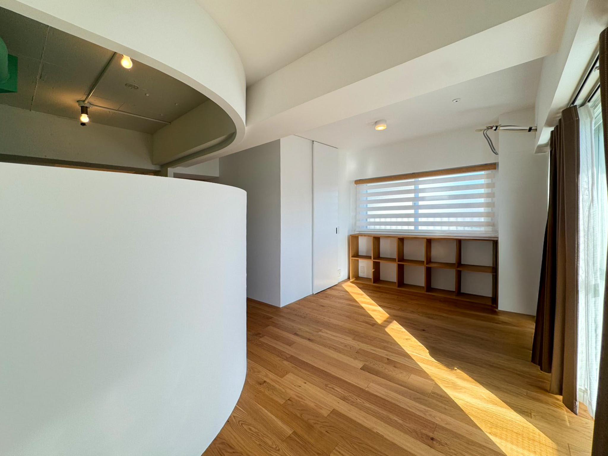 杉並区西荻北の売買物件/南東側のスペース。間仕切りを設ければ個室としても使えます