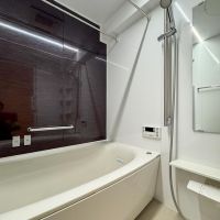 杉並区西荻北の売買物件/浴室。浴室乾燥、追いだき機能付き