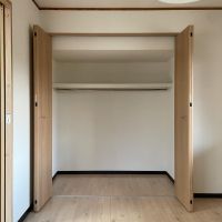 杉並区高井戸西の賃貸物件/北側6畳洋室：クローゼットはしっかりとしたサイズ感