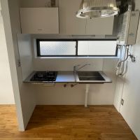 中野区東中野の賃貸物件/2口ガスコンロのシンプルなステンレスキッチン