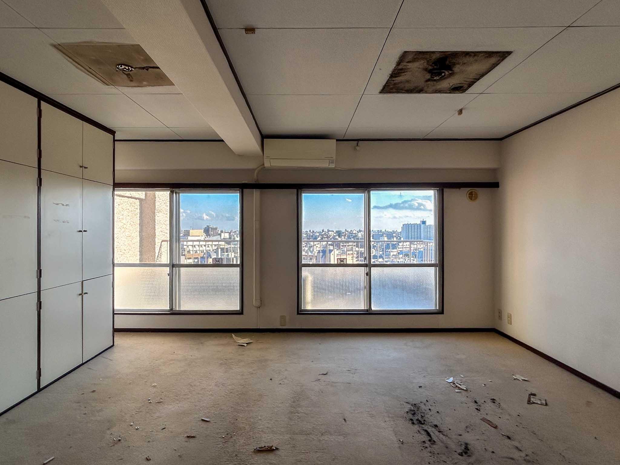 目黒区五本木の賃貸物件/リビング。広さは約13帖とゆとりがあります