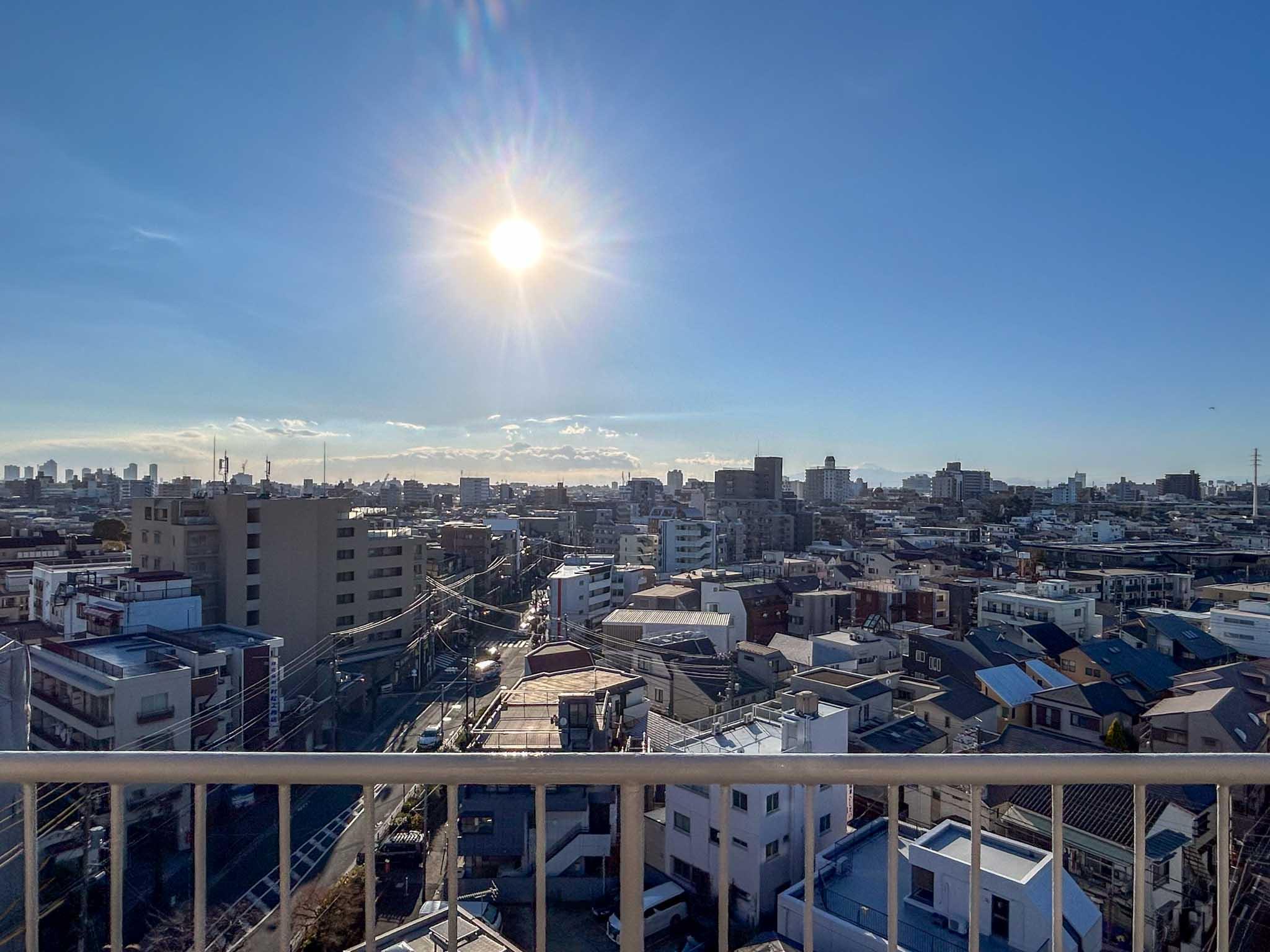目黒区五本木の賃貸物件/西端のルーフバルコニーからの景色