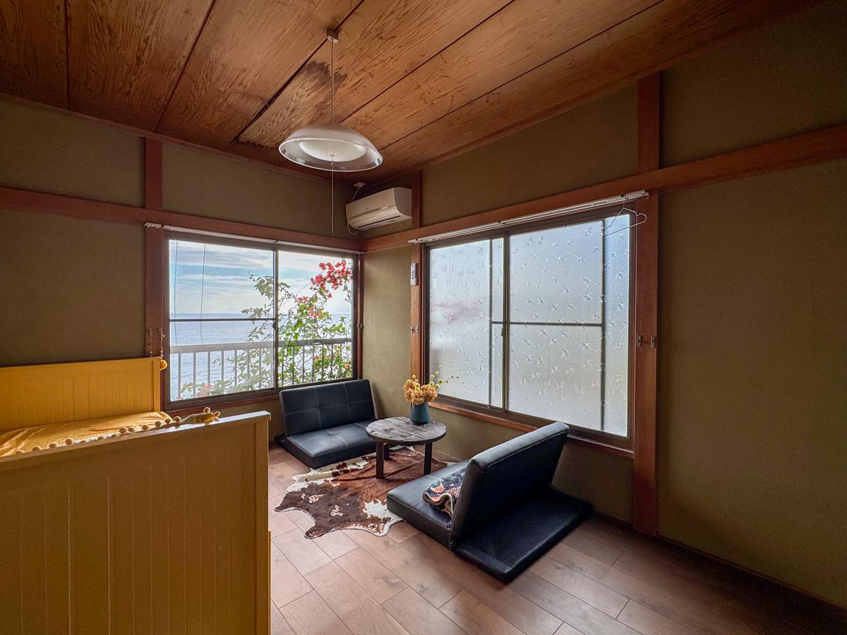 静岡県賀茂郡東伊豆町片瀬の売買物件/2階の西側の洋間