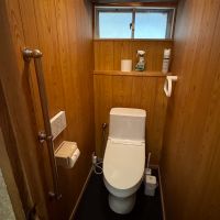静岡県賀茂郡東伊豆町片瀬の売買物件/1階のトイレ（2階にもトイレがあります）