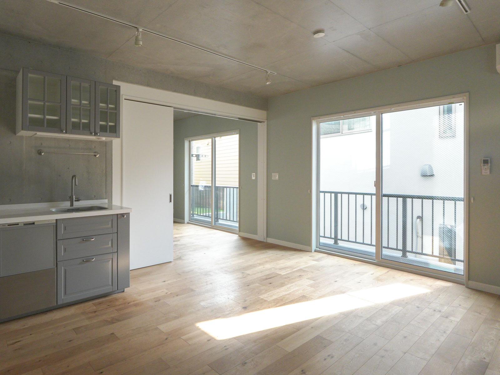 大田区北千束の賃貸物件/南向きの窓から心地よく光が入る