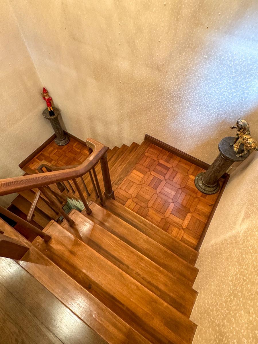 静岡県下田市白浜の売買物件/階段も雰囲気があります