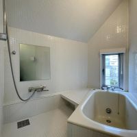 渋谷区千駄ヶ谷の賃貸物件/3F：浴室がゆったりと設けられている点から、建築家の暮らしへのこだわりが感じられます