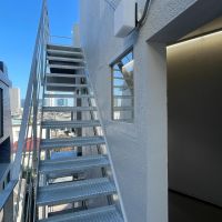 品川区上大崎の賃貸物件/屋上へは外階段で上がります