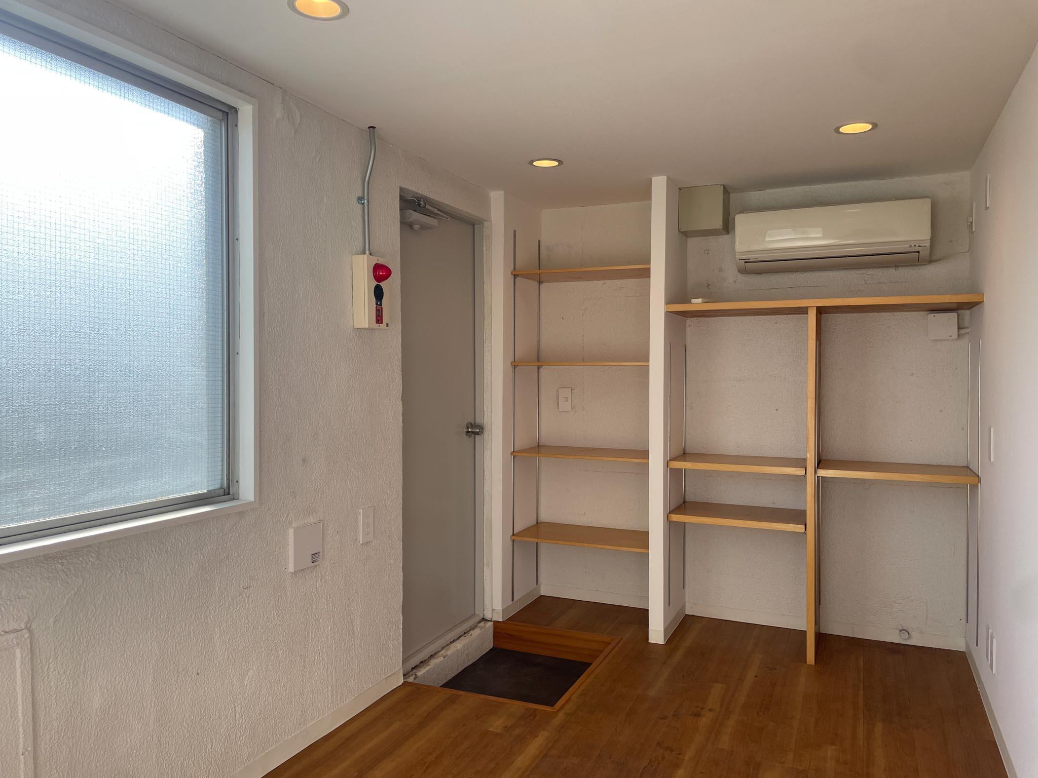 品川区上大崎の賃貸物件/RF：1部屋としてしっかり使える仕様。エアコンも備え付けられています