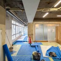 港区麻布台の賃貸物件/メインスペースB：メインスペースAの方をみる