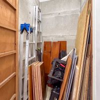 港区麻布台の賃貸物件/給湯室の隣にある収納スペース