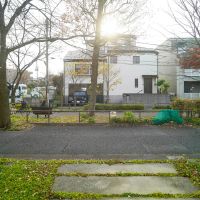 世田谷区深沢の売買物件/駐車場は普通乗用車が余裕で駐車できるサイズです