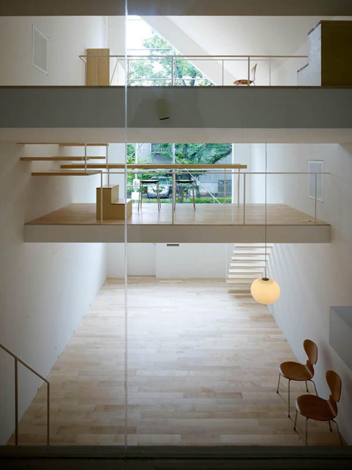 世田谷区深沢の売買物件/竣工時の写真。桜の花や葉が生い茂る季節が待ち遠しいですね