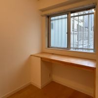 世田谷区太子堂の賃貸物件/この部屋にもデスクが付いています