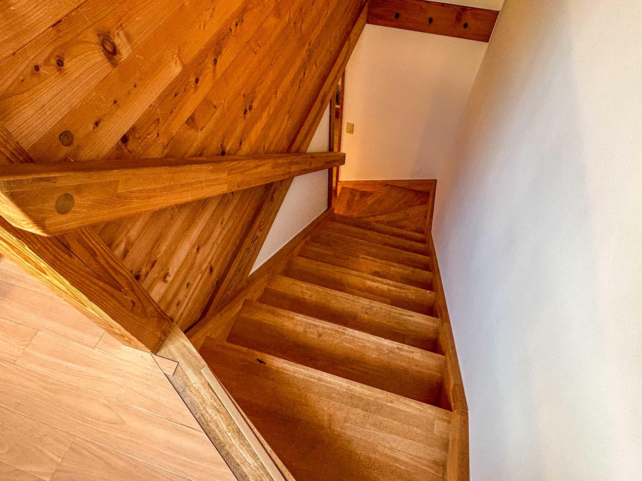 世田谷区世田谷の賃貸物件/階段