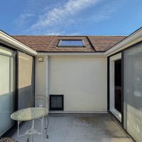 八王子市七国の売買物件/中庭。リビングからはハシゴなどで出る形ですが、アトリエからは階段の途中から出られるようになっています