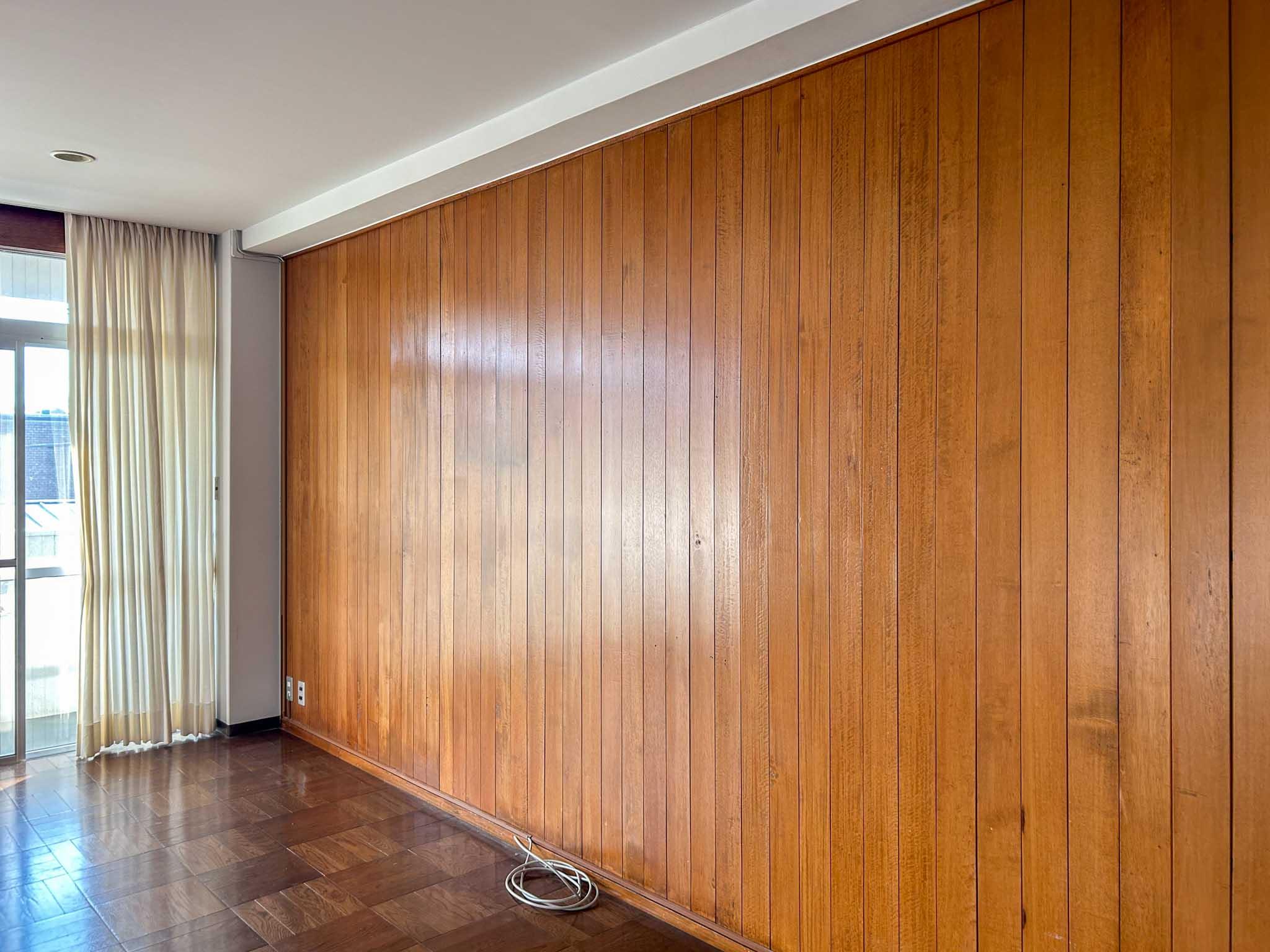 目黒区駒場の賃貸物件/板張りの壁面