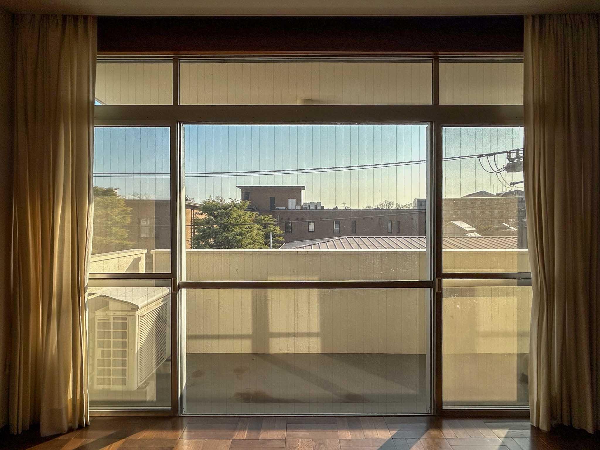 目黒区駒場の賃貸物件/掃き出し窓からの景色