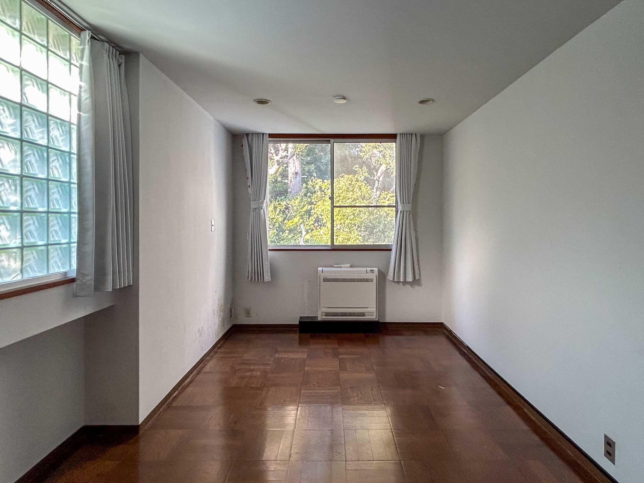 目黒区駒場の賃貸物件/8帖ほどの洋室