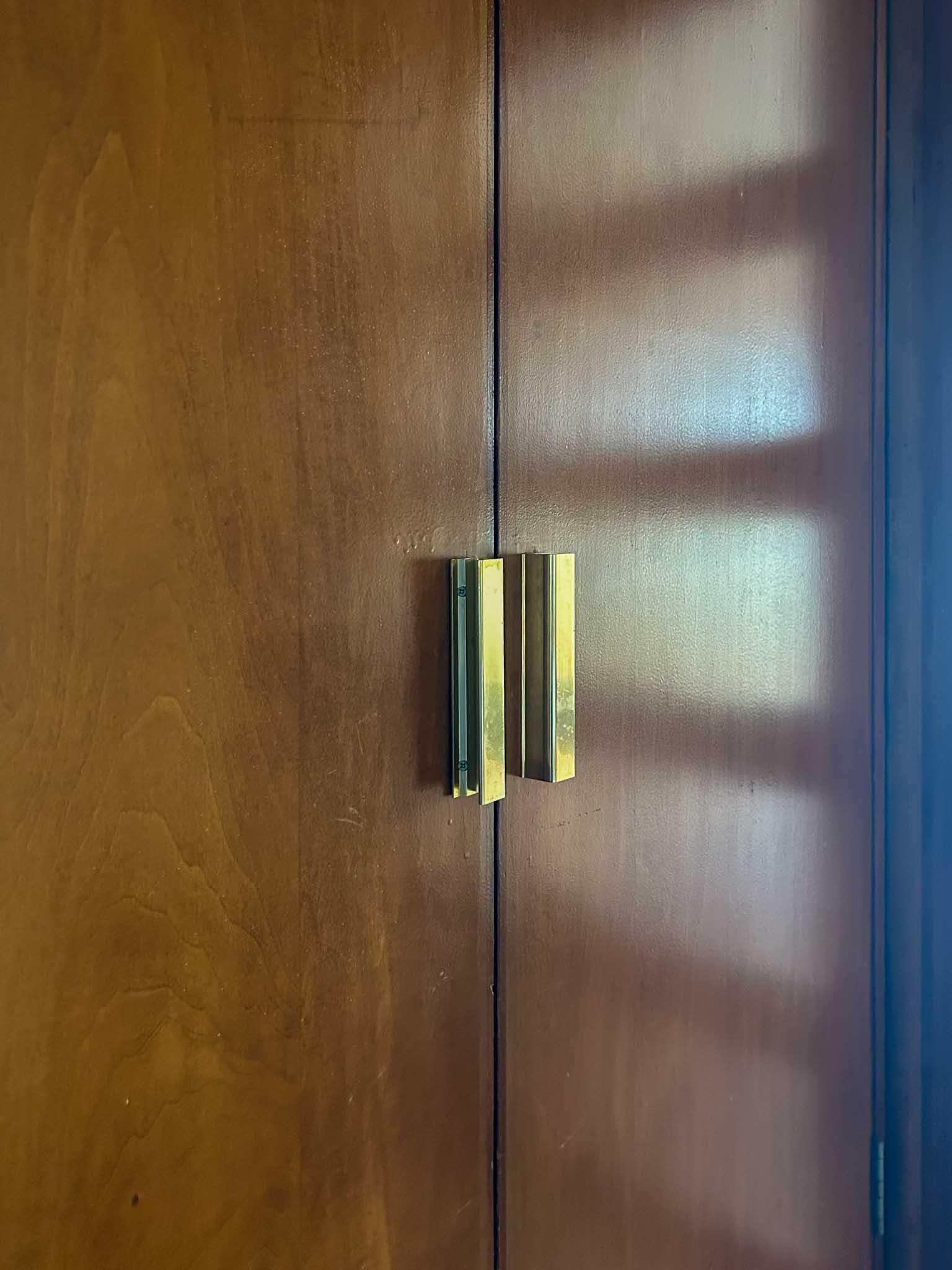 目黒区駒場の賃貸物件/玄関収納の取っ手